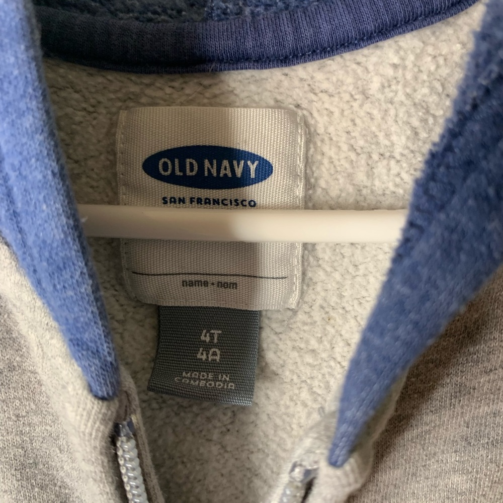 Old Navy Sweater Little Boys Sz 4T - Picture 2 of 3